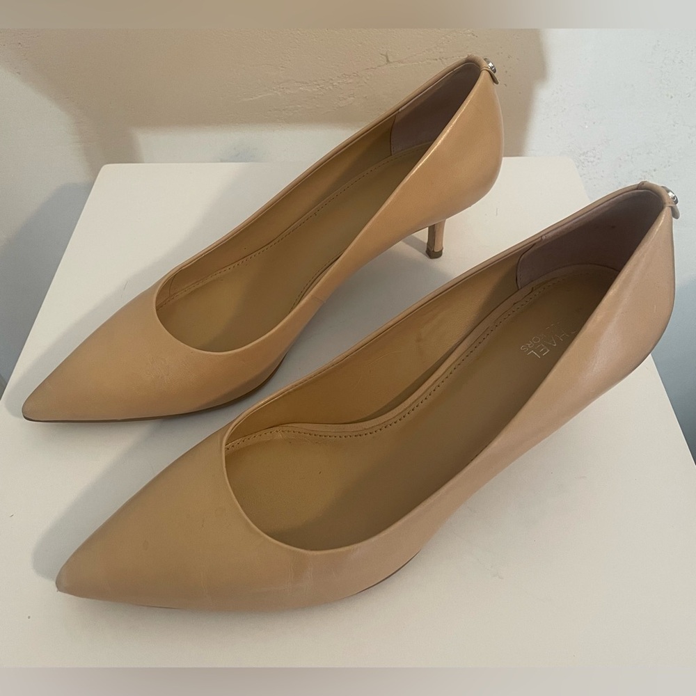 MICHAEL Michael Kors Alina Flex Kitten Pumps